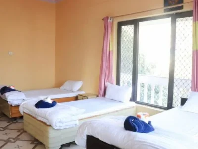 accommodation_rishikesh_triplet_dorm_5-1-racvpo539l6cpcc1x1xk0n2ll2qm6yj739zlqlesgw